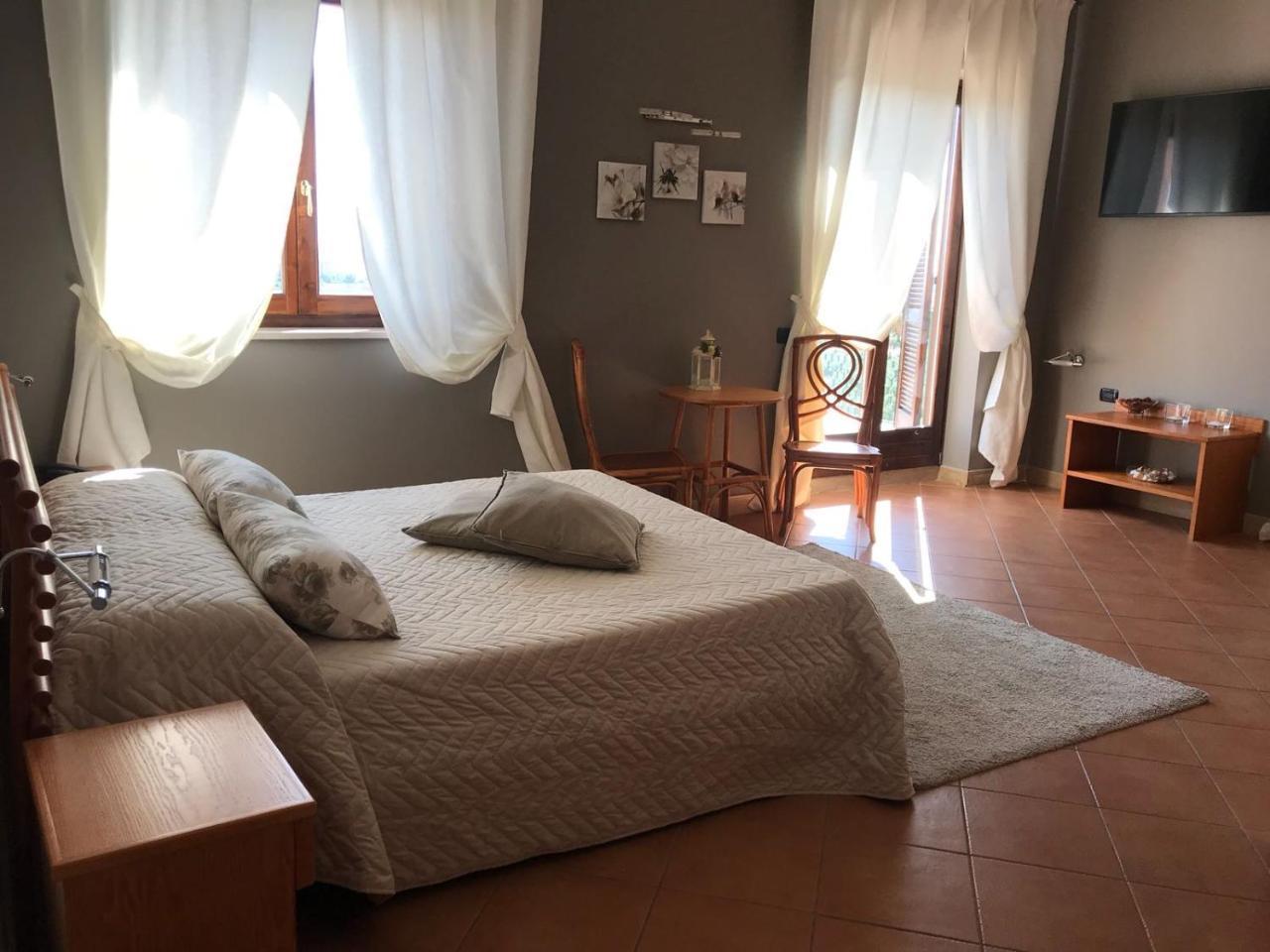 Tenuta Re Ferdinando Santa Maria Capua Vetere Bagian luar foto